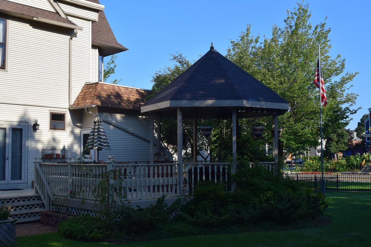 The Lamplighter Bed & Breakfast Of Ludington Εξωτερικό φωτογραφία